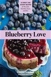 Book cover of Blueberry Love by Cynthia Graubart