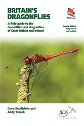 Book cover of Britain's Dragonflies by Dave Smallshire