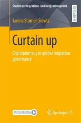 Book cover of Curtain Up! by Dirk Mclean