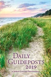 Book cover of Daily Guideposts 2019 by Guideposts