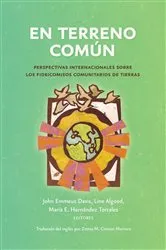 Book cover of En terreno común by John Emmeus Davis
