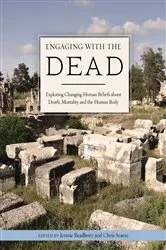 Book cover of Engaging with the Dead by Jennie Bradbury