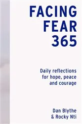 Book cover of Facing Fear 365 by Dan Blythe