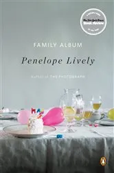 Book cover of Family Album by Danielle Steel