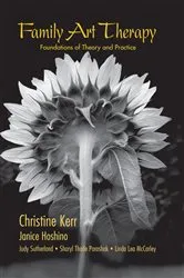 Book cover of Family Art Therapy by Christine Kerr