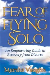 Book cover of Fear of Flying Solo by Marsha Vaughn