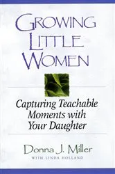 Book cover of Growing Little Women by Unknown