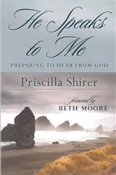 Book cover of He Speaks to Me by Priscilla Shirer