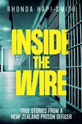 Book cover of Inside the Wire by Ian Hollingsbee