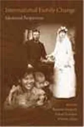 Book cover of International Family Change by Rukmalie Jayakody