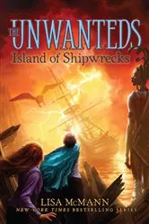 Book cover of Island of Shipwrecks by Lisa McMann