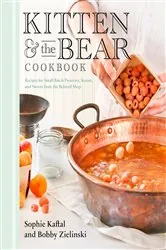 Book cover of Kitten and the Bear Cookbook by Sophie Kaftal