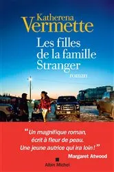 Book cover of Les Filles de la famille Stranger by Hélène Fournier