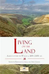 Book cover of Living off the Land by Rhiannon Comeau