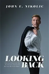 Book cover of Looking Back by Michael Reisman