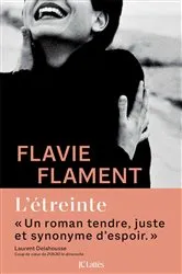 Book cover of L'étreinte by Flavie Flament