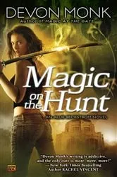 Book cover of Magic on the Hunt by Devon Monk