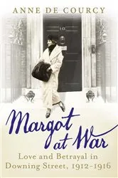 Book cover of Margot at War by Anne de Courcy