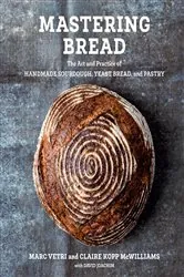 Book cover of Mastering Bread by Marc Vetri