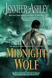Book cover of Midnight Wolf by Jennifer Ashley