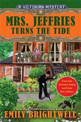 Book cover of Mrs. Jeffries Turns the Tide by Emily Brightwell