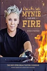 Book cover of Mynie Plays with Fire by N/A