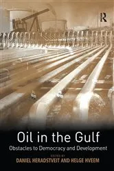 Book cover of Oil in the Gulf by Daniel Heradstveit