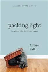 Book cover of Packing Light by Allison Fallon