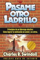 Book cover of Pásame otro ladrillo by Charles R. Swindoll