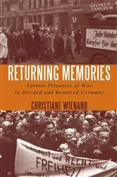 Book cover of Returning Memories by Christiane Wienand