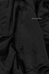Book cover of Sewing Women by Margaret Chin