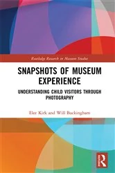 Book cover of Snapshots of Museum Experience by Elee Kirk