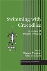 Book cover of Swimming with Crocodiles by Marjana Martinic