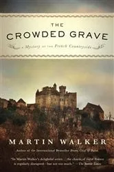 Book cover of The Crowded Grave by Martin Walker
