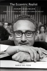 Book cover of The Eccentric Realist by Mario Del Pero