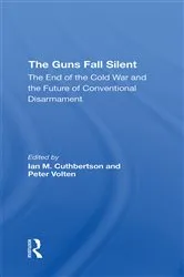 Book cover of The Guns Fall Silent by Ian Cuthbertson