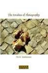 Book cover of The Paradox of Photography by Pierre Taminiaux