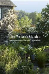 Book cover of The Writer's Garden by Jackie Bennett