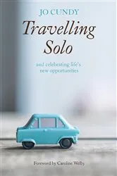 Book cover of Travelling Solo by Jo Cundy