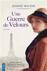 Book cover of Une guerre de velours by Jeanne Mackin
