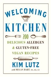 Book cover of Welcoming Kitchen by Kim Lutz