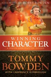 Book cover of Winning Character by Tommy Bowden