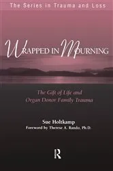 Book cover of Wrapped in Mourning by Sue Holtkamp